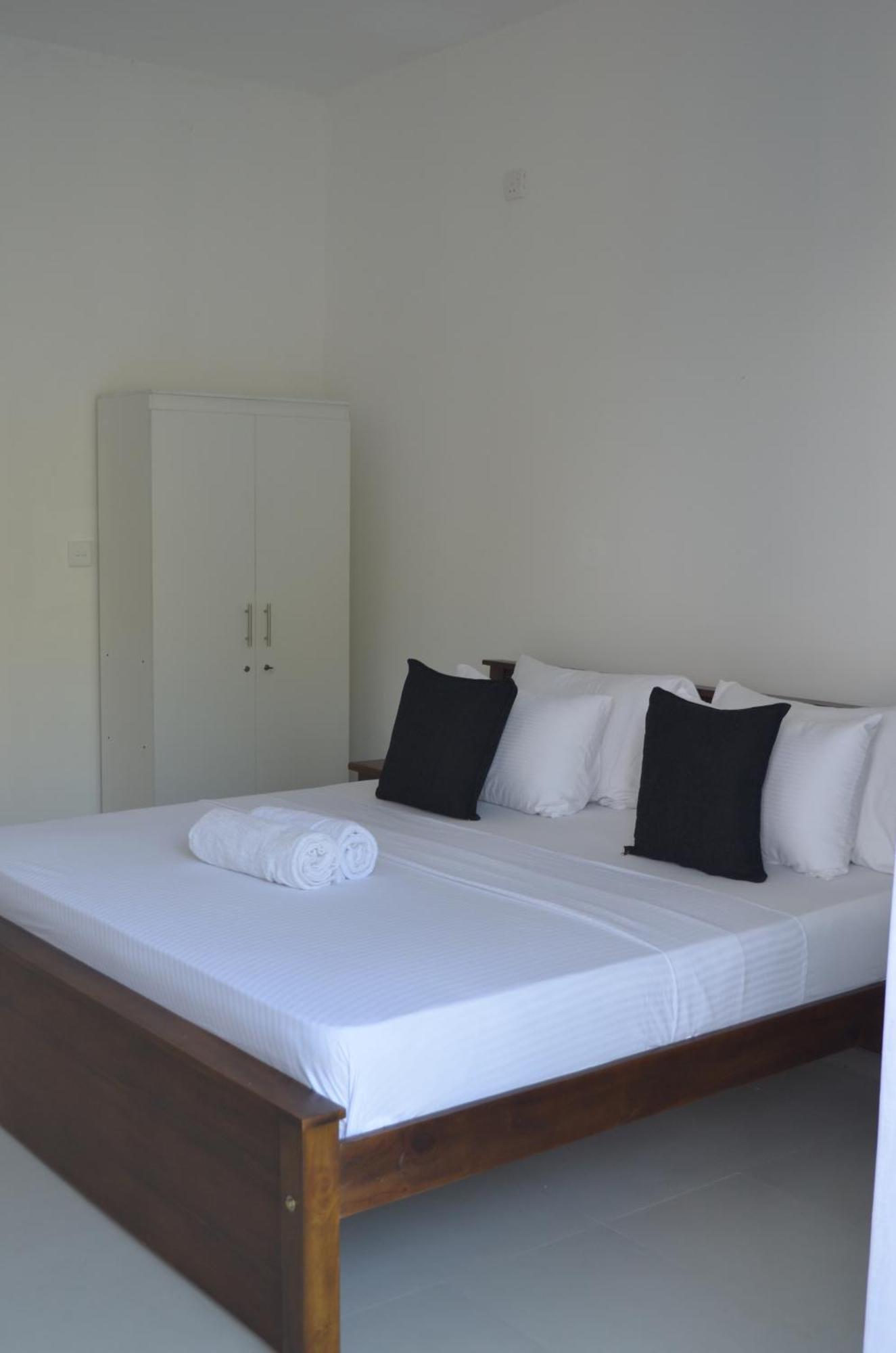 Silina Airport Transit Hotel & Residence Katunayaka Exterior foto